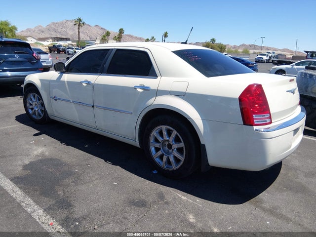 2008 Chrysler 300c Hemi მანქანა იყიდება აუქციონზე, vin: 2C3LA63H38H282922, აუქციონის ნომერი: 45055701
