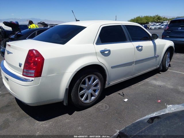 2008 Chrysler 300c Hemi მანქანა იყიდება აუქციონზე, vin: 2C3LA63H38H282922, აუქციონის ნომერი: 45055701