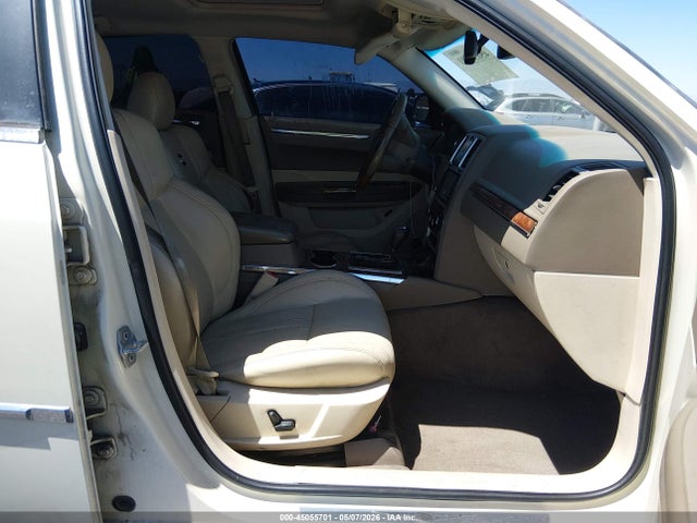 2008 Chrysler 300c Hemi მანქანა იყიდება აუქციონზე, vin: 2C3LA63H38H282922, აუქციონის ნომერი: 45055701