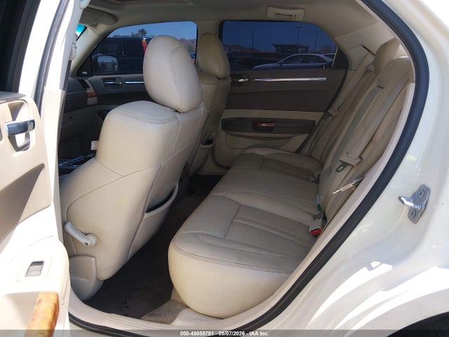 2008 Chrysler 300c Hemi მანქანა იყიდება აუქციონზე, vin: 2C3LA63H38H282922, აუქციონის ნომერი: 45055701