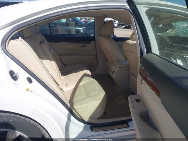 JTHBW1GGXF2091032 Lexus ES 300H