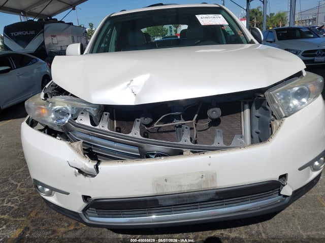 2013 Toyota Highlander Se V6 მანქანა იყიდება აუქციონზე, vin: 5TDBK3EH0DS247931, აუქციონის ნომერი: 45055829