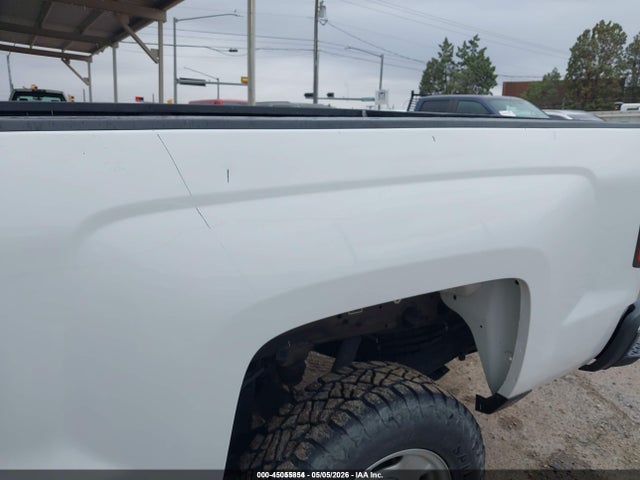 1GC1CUEGXJF236100 Chevrolet Silverado 2500hd Wt