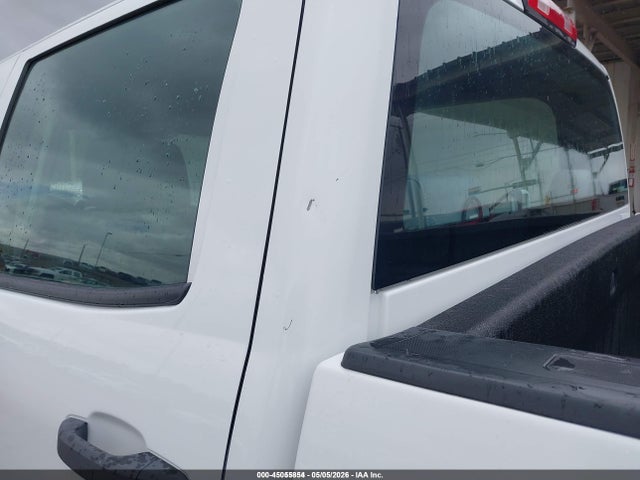 1GC1CUEGXJF236100 Chevrolet Silverado 2500hd Wt
