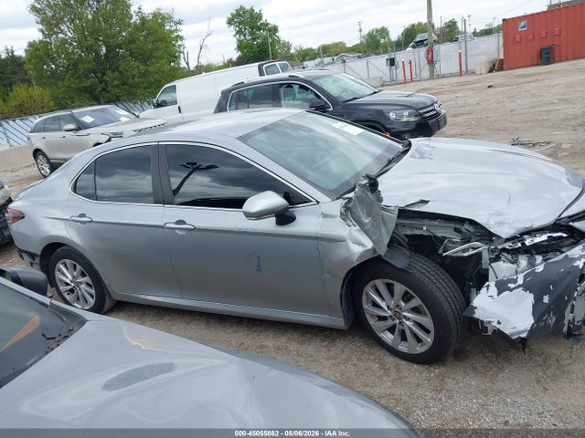 2023 Toyota Camry Le მანქანა იყიდება აუქციონზე, vin: 4T1C11AK7PU162044, აუქციონის ნომერი: 45055862