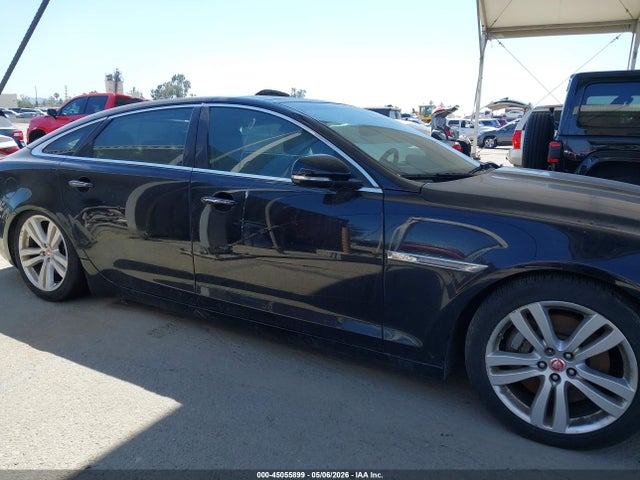 45055899 :رقم المزاد ، SAJWA2G73J8W13398 vin ، 2018 Jaguar Xj مزاد بيع