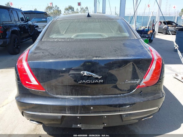 45055899 :رقم المزاد ، SAJWA2G73J8W13398 vin ، 2018 Jaguar Xj مزاد بيع