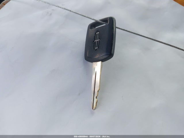 Aukcja sprzedaży 2003 Lincoln Town Car Cartier, vin: 1LNHM83WX3Y613251, numer aukcji: 45055944