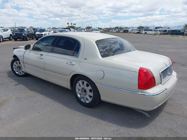 Aukcja sprzedaży 2003 Lincoln Town Car Cartier, vin: 1LNHM83WX3Y613251, numer aukcji: 45055944