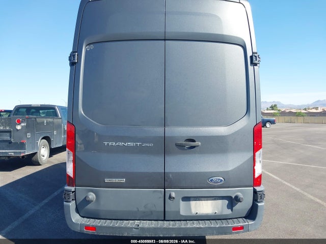 1FTYR3XV3GKB49027 Ford Transit-250