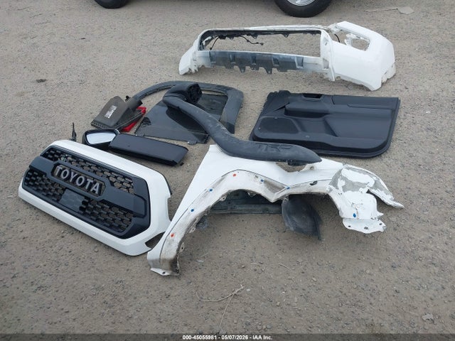 5TFCZ5AN6KX182033 Toyota Tacoma Trd Pro
