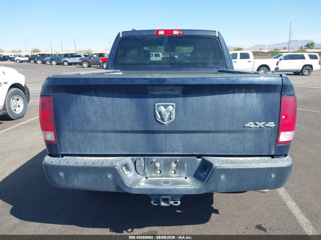 1C6RR7KT0KS556370 RAM 1500 Classic Tradesman 4x4 5&#039;7 Box