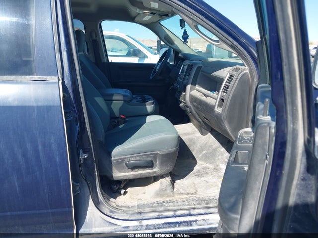 1C6RR7KT0KS556370 RAM 1500 Classic Tradesman 4x4 5&#039;7 Box