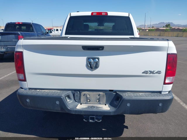 Продаж на аукціоні авто 2018 Ram 1500 Tradesman  4x4 5'7 Box, vin: 1C6RR7KT0JS318937, номер лоту: 45056004