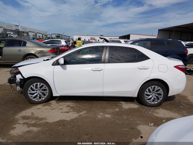 2018 Toyota Corolla Le მანქანა იყიდება აუქციონზე, vin: 2T1BURHE0JC985909, აუქციონის ნომერი: 45056008