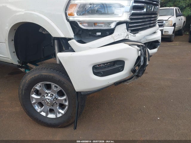 45056014 :رقم المزاد ، 3C6UR5NL4NG335246 vin ، 2022 Ram 2500 Laramie  4x4 6'4 Box مزاد بيع