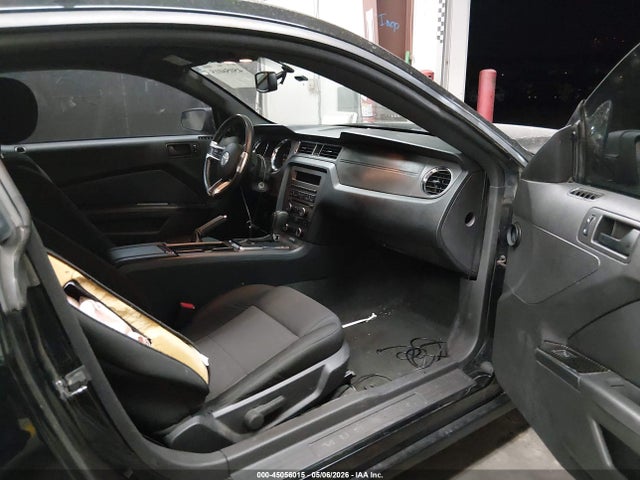 1ZVBP8AM9E5328240 Ford Mustang V6