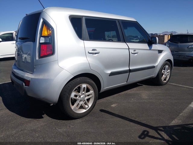 Auction sale of the 2011 Kia Soul +, vin: KNDJT2A23B7721723, lot number: 45056048