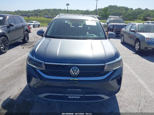 2022 Volkswagen Taos 1.5t Se მანქანა იყიდება აუქციონზე, vin: 3VVRX7B27NM017121, აუქციონის ნომერი: 45056049