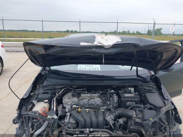 2020 Toyota Corolla Le მანქანა იყიდება აუქციონზე, vin: 5YFEPRAE9LP008642, აუქციონის ნომერი: 45056079