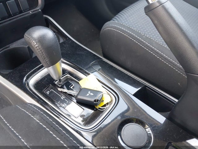 Mitsubishi Outlander Es 2017 JA4AD2A39HZ008287 Image 11