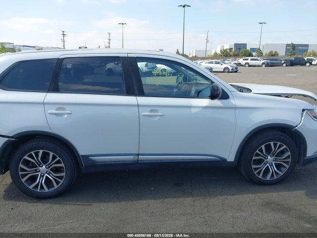 Mitsubishi Outlander Es 2017 JA4AD2A39HZ008287 Image 14