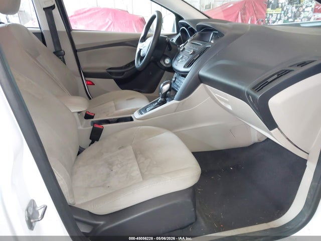 1FADP3K22GL270701 Ford FOCUS SE