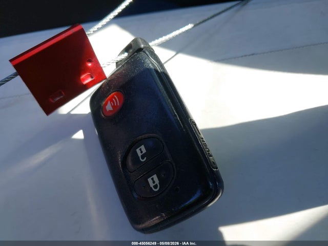 2014 Toyota Prius V Three მანქანა იყიდება აუქციონზე, vin: JTDZN3EUXEJ011093, აუქციონის ნომერი: 45056249