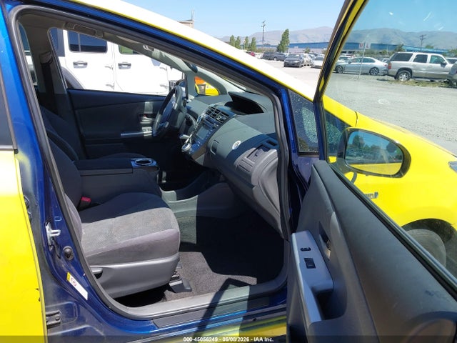 2014 Toyota Prius V Three მანქანა იყიდება აუქციონზე, vin: JTDZN3EUXEJ011093, აუქციონის ნომერი: 45056249