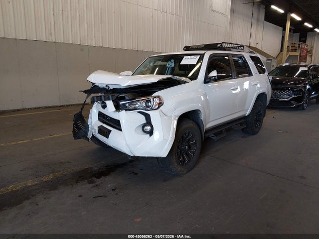 Toyota 4runner Sr5 Premium 2022 JTENU5JR6N5979100 Image 2