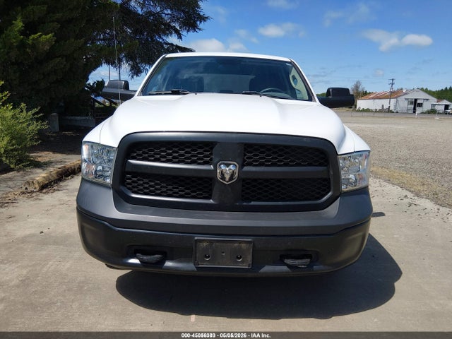 1C6RR7KT1KS640830 RAM 1500 Classic Tradesman 4x4 5&#039;7 Box