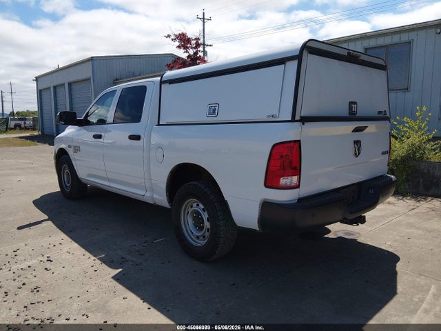 1C6RR7KT1KS640830 RAM 1500 Classic Tradesman 4x4 5&#039;7 Box