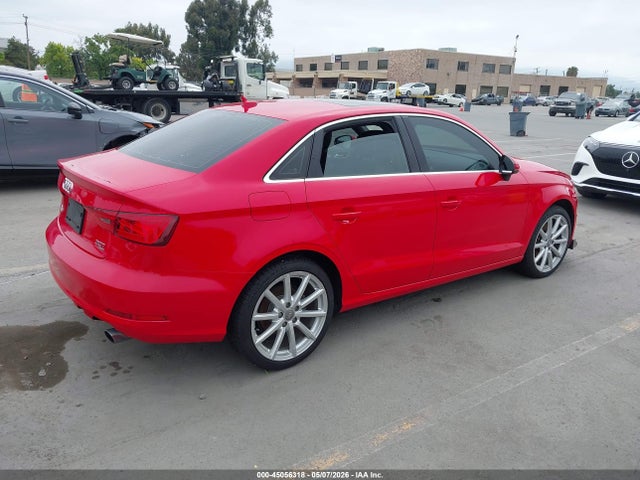 45056318 :رقم المزاد ، WAUEFGFF4F1043622 vin ، 2015 Audi A3 2.0t Premium مزاد بيع