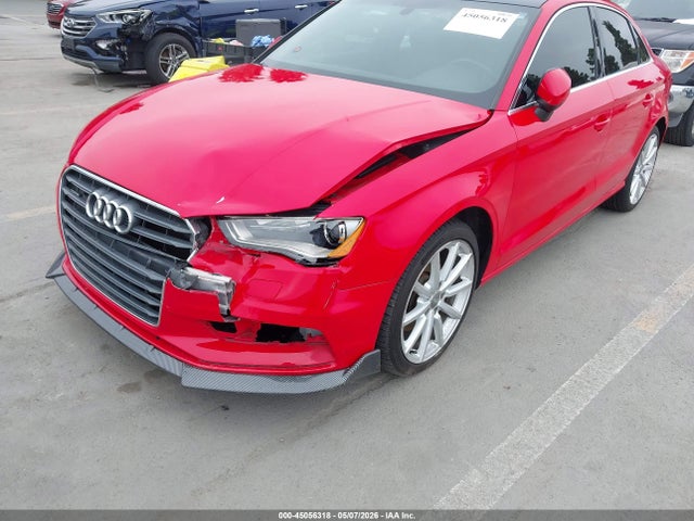 45056318 :رقم المزاد ، WAUEFGFF4F1043622 vin ، 2015 Audi A3 2.0t Premium مزاد بيع
