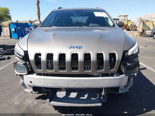 1C4PJLLB7JD587348 Jeep Cherokee Latitude Plus Fwd