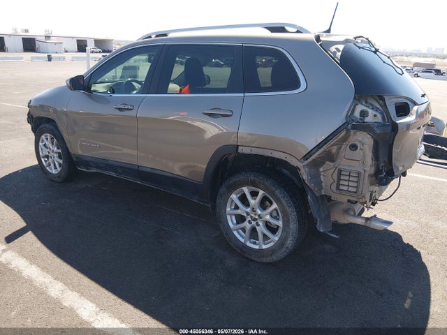 1C4PJLLB7JD587348 Jeep Cherokee Latitude Plus Fwd