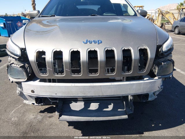 1C4PJLLB7JD587348 Jeep Cherokee Latitude Plus Fwd