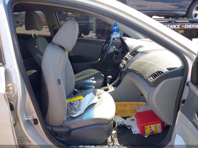 KMHCT4AE0FU831677 Hyundai ACCENT GLS