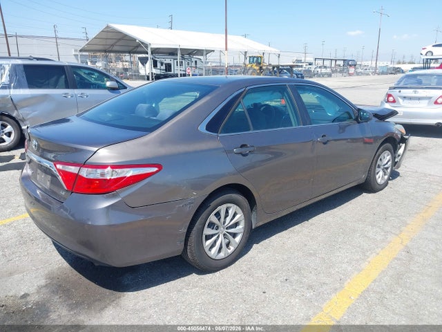 45056474 :رقم المزاد ، 4T4BF1FK0FR495891 vin ، 2015 Toyota Camry Le مزاد بيع