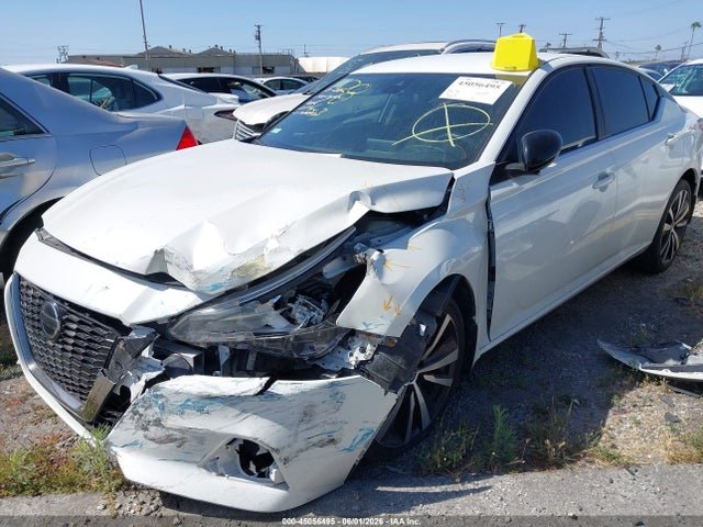 1N4BL4CVXNN353943 Nissan Altima Sr Fwd
