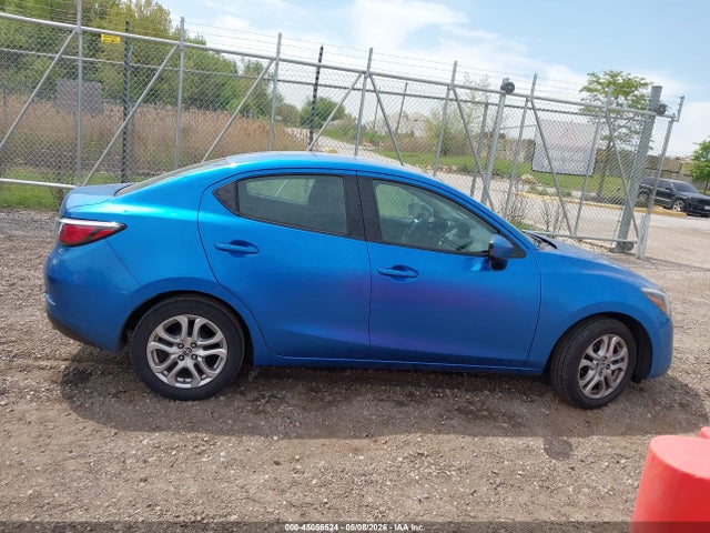 45056524 :رقم المزاد ، 3MYDLBZV5GY130585 vin ، 2016 Scion Ia مزاد بيع