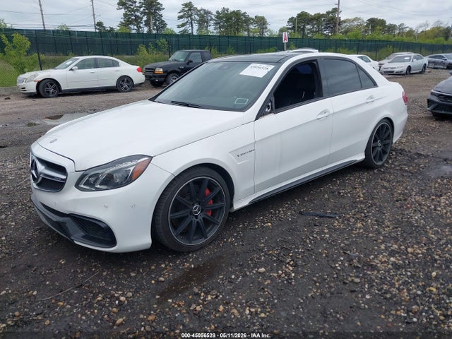 45056528 :رقم المزاد ، WDDHF7GB1FB101018 vin ، 2015 Mercedes-benz E 63 Amg S 4matic مزاد بيع