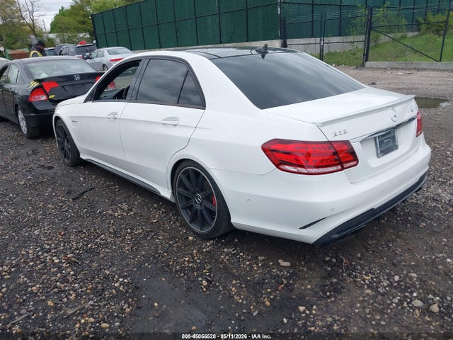 45056528 :رقم المزاد ، WDDHF7GB1FB101018 vin ، 2015 Mercedes-benz E 63 Amg S 4matic مزاد بيع