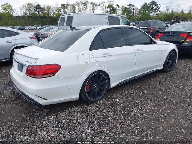 45056528 :رقم المزاد ، WDDHF7GB1FB101018 vin ، 2015 Mercedes-benz E 63 Amg S 4matic مزاد بيع