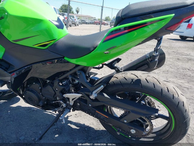 2018 Kawasaki Ex400 მანქანა იყიდება აუქციონზე, vin: JKAEXKG13JDA09486, აუქციონის ნომერი: 45056617