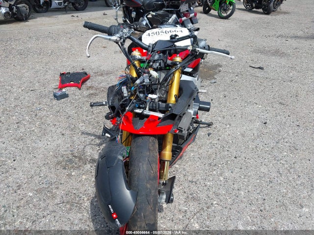 Auction sale of the 2021 Aprilia Tuono V4 1100 Factory, vin: ZD4KZUB05MS000089, lot number: 45056664