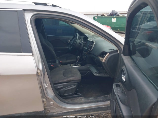 Продаж на аукціоні авто 2015 Jeep Cherokee Latitude, vin: 1C4PJLCBXFW591521, номер лоту: 45056690