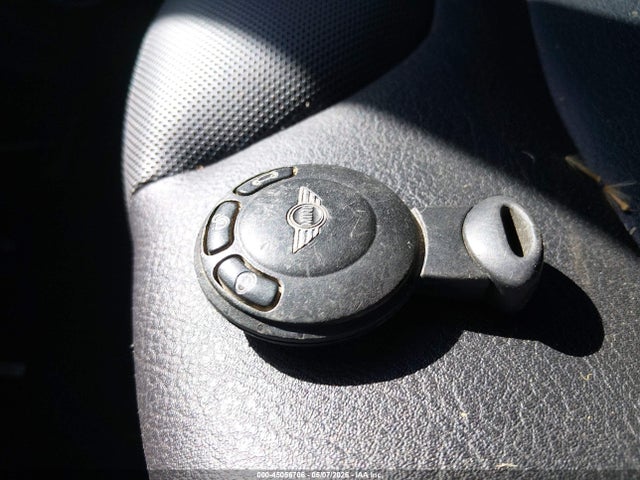 Продажа на аукционе авто 2010 Mini Cooper S, vin: WMWMF7C54ATZ73931, номер лота: 45056706