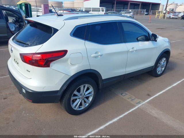 JN1BJ1CP5HW024469 Nissan Rogue Sport Sv