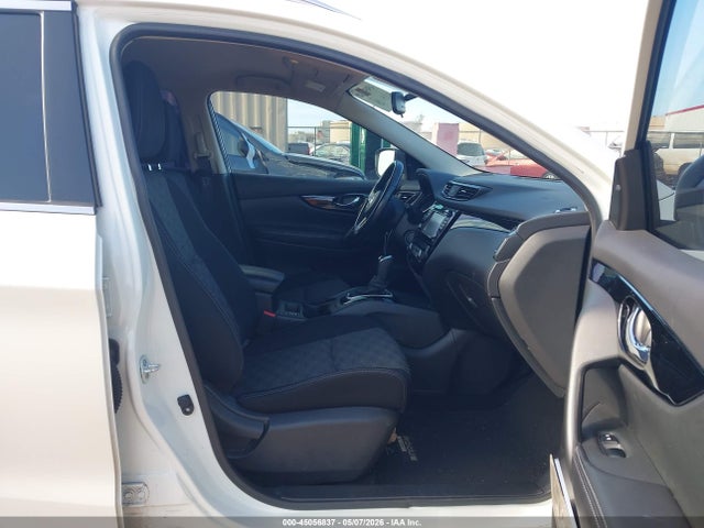 JN1BJ1CP5HW024469 Nissan Rogue Sport Sv